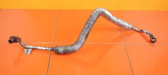 BMW 2 F45 Turbo turbocharger oiling pipe/hose 8513622 B47D20B