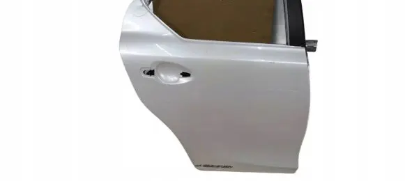 Lexus CT 200H Rear door