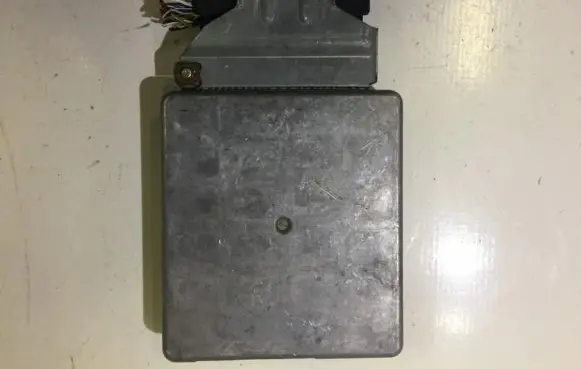 Ford Focus Engine control unit/module 1s4fed 020101