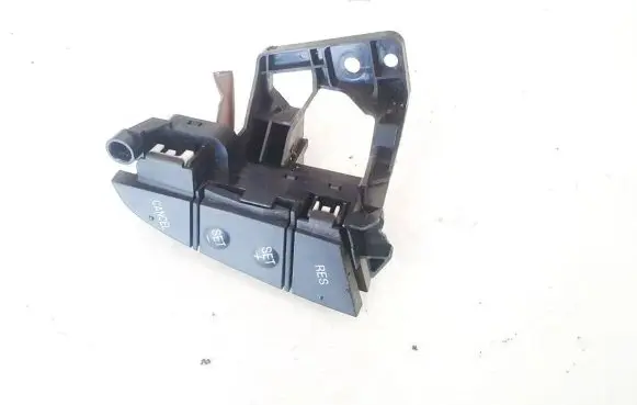 Mazda CX-7 Steering wheel buttons/switches 