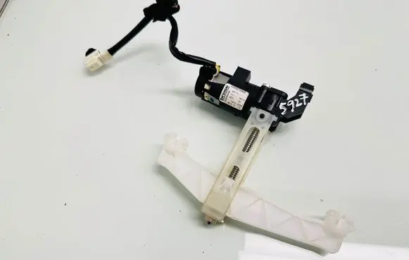 Mercedes-Benz B W246 W242 Seat adjustment motor A0009700626 10158100 931710103