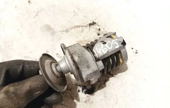 Audi A5 8T 8F Generator/alternator belt tensioner 950330