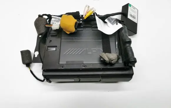 Volkswagen Phaeton CD/DVD changer 3D0035103T