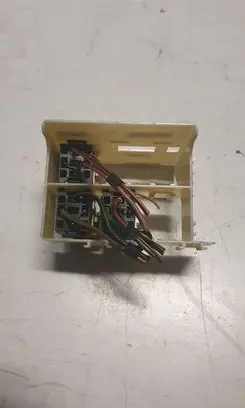 BMW 5 E39 Fuse module 8369811
