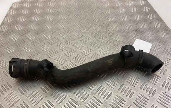 Land Rover Discovery 5 Engine coolant pipe/hose FPLA8D033CA