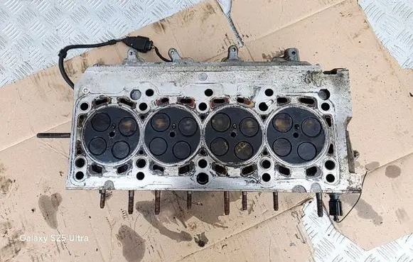 Seat Ibiza IV (6J,6P) Engine head 03L103373A 03L103286A