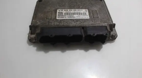Skoda Fabia Mk2 (5J) Engine control unit/module ECU 5WP40809
