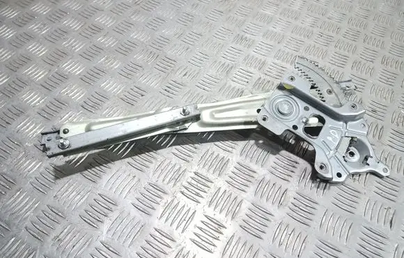 Mitsubishi Outlander Front window lifting mechanism without motor