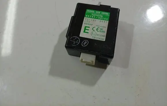 Lexus RX 300 Door control unit/module 8974148150