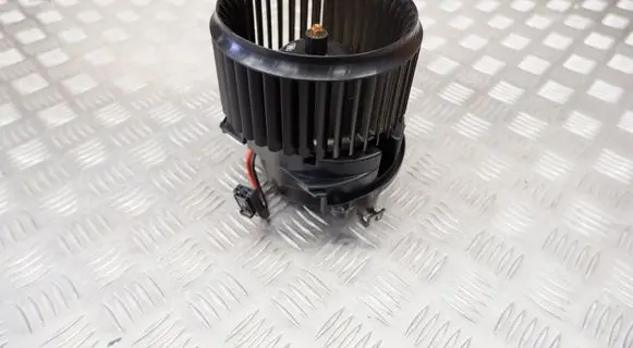 BMW X2 F39 Heater fan/blower 9297752