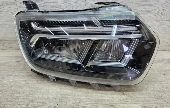 Dacia Duster II Headlight/headlamp 260109550R
