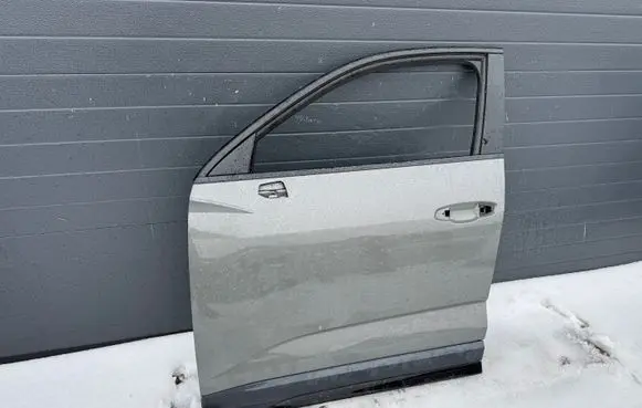 Audi Q3 F3 Front door 83A