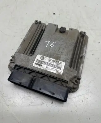 Volkswagen Touran I Engine control unit/module 03G906016DM 18830945 1039S06225