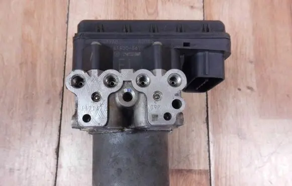 Mazda 6 ABS Pump GHR1437A0 1338005670