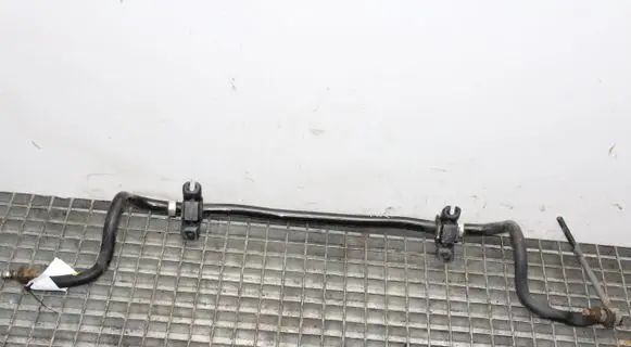 Nissan Leaf II (ZE1) Front anti-roll bar/sway bar