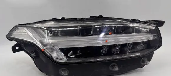 Volvo XC90 Headlight/headlamp 32228297 K951K28