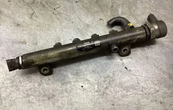 Opel Vectra C Fuel main line pipe 55200251 0445214117