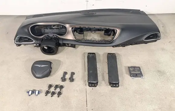 Chrysler Pacifica Airbag set with panel 625243900H 68185745AA