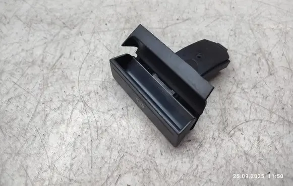 Volkswagen Phaeton Hand brake release handle 3D1712305