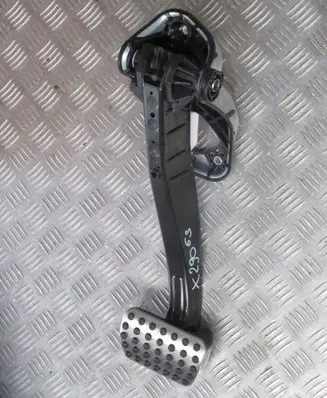 Mercedes-Benz AMG GT 4 x290 w290 Accelerator throttle pedal A2052920415