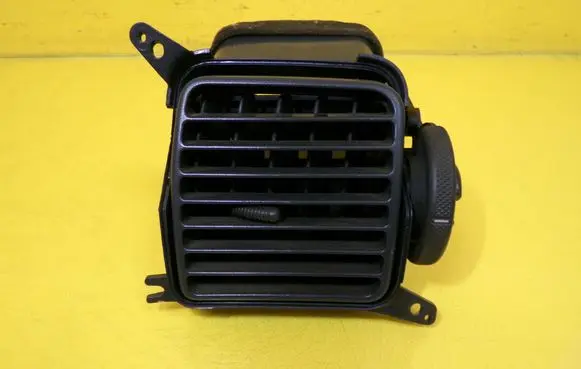 Mitsubishi Space Star Dashboard side air vent grill/cover trim MR270232