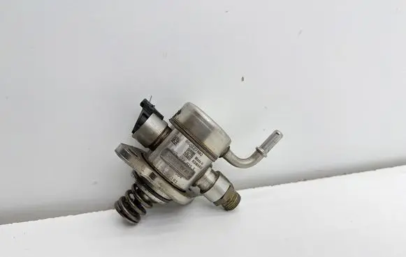 Audi A3 8Y Fuel injection high pressure pump 06Q127025S 06D127025S 42MY101