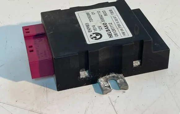 BMW X6 E71 Fuel injection pump control unit/module 7209286