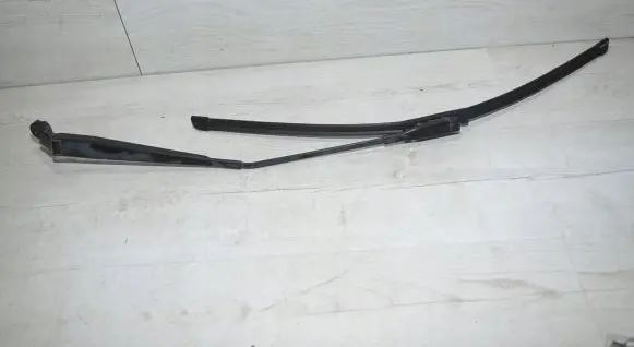 Mercedes-Benz R W251 Front wiper blade arm A25118200740