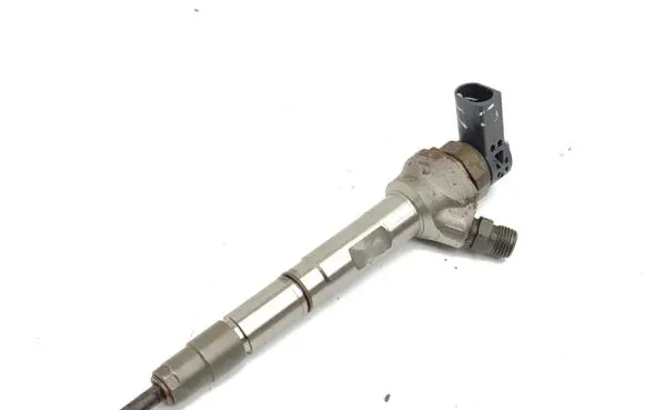 Audi Q5 SQ5 Fuel injector 0445110556 81Z1B16 04L130277P