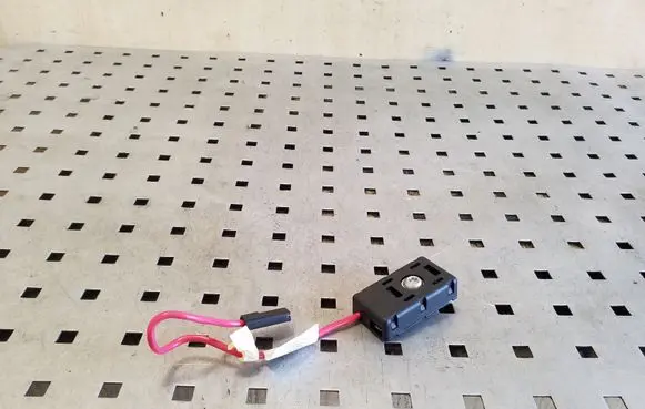 Tesla Model 3 Aerial antenna filter 150942100C