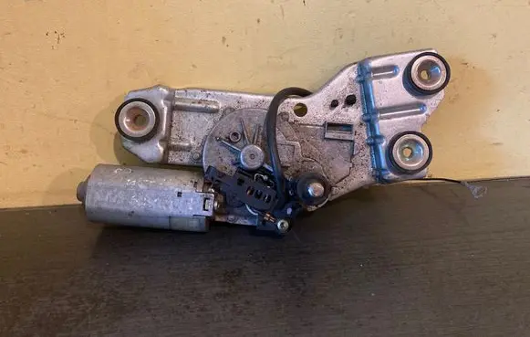 Ford Focus Rear window wiper motor 0390201552 XS41N17K441AA