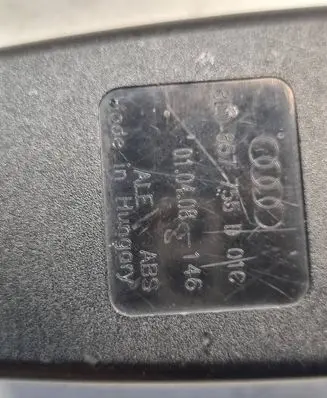 Audi A6 S6 C6 4F Front seatbelt buckle 8E0857755