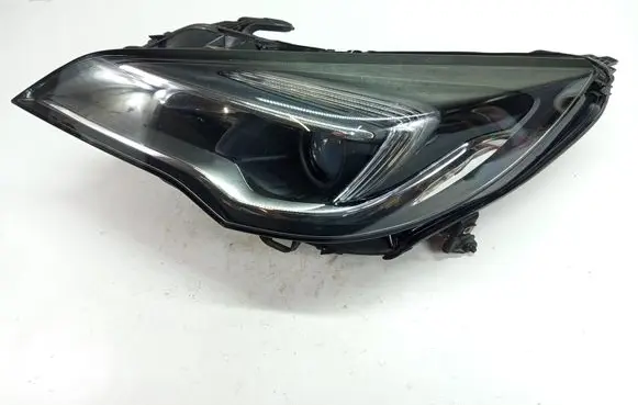 Opel Astra K Headlight/headlamp 13401143 662588537 7961300000