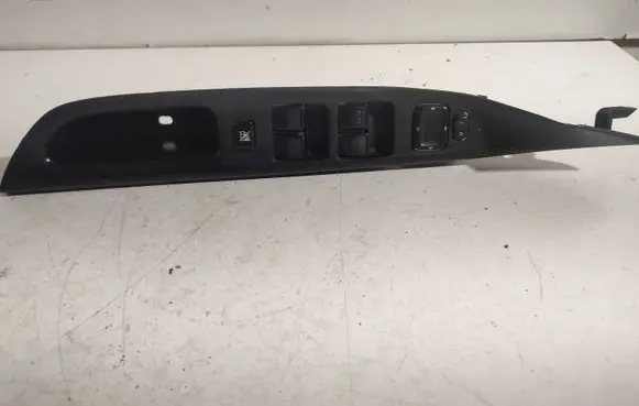 Mazda 6 Electric window control switch Gj6a684l6