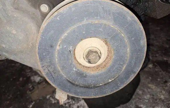 Peugeot 206 Crankshaft pulley