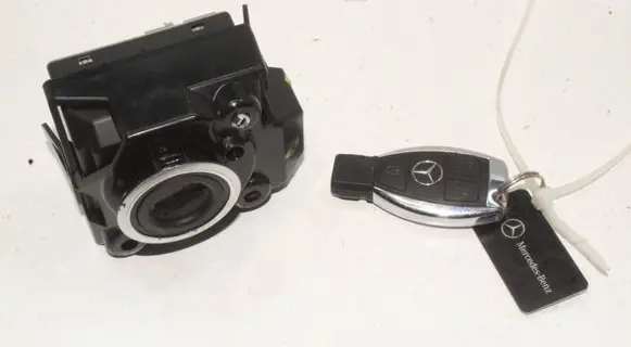 Mercedes-Benz GLA W156 Ignition lock A2469054702