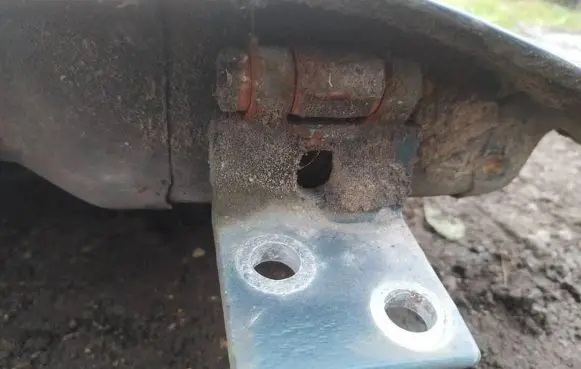 Citroen Xsara Front door upper hinge