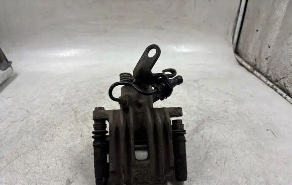 Seat Leon (1P) Rear brake caliper 