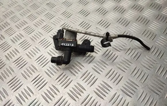 Ford Kuga II Coolant heater control valve CV6118495TB