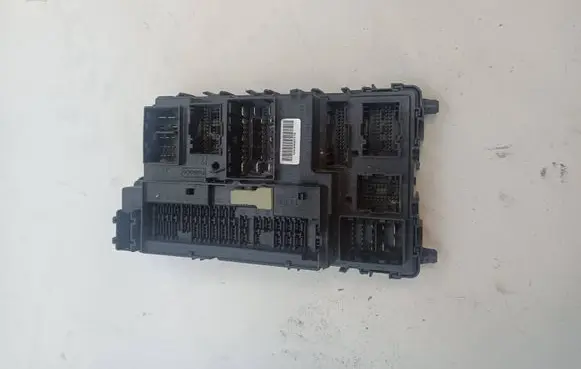 Ford Fusion II Power management control unit EG9T15604 A2C7384610700