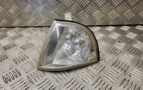 Skoda Octavia Mk1 (1U) Front indicator light