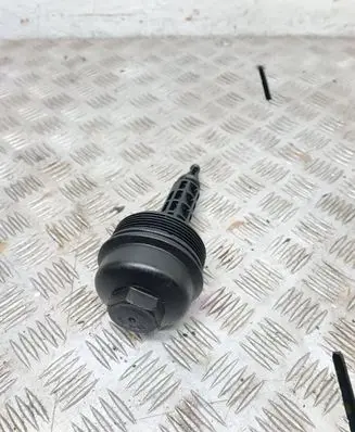 BMW 3 E90 E91 Oil filter cover 6740326119