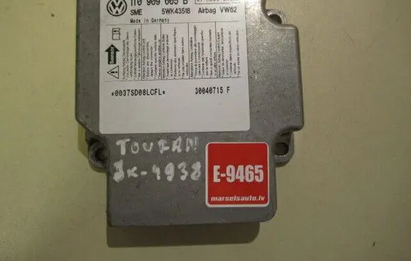 Volkswagen Touran I Airbag control unit/module 1T0909605B
