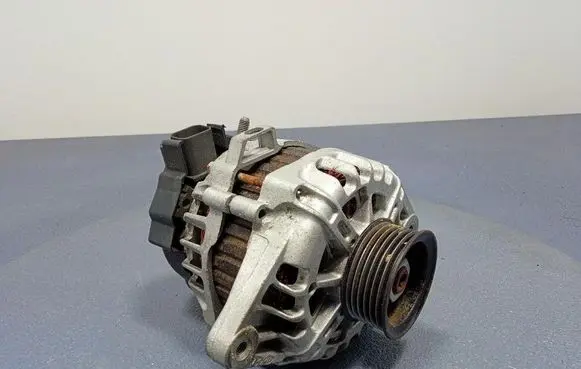 KIA Ceed Generator/alternator 37300-2B600