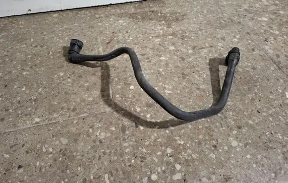 Volvo V60 Engine coolant pipe/hose 31293991