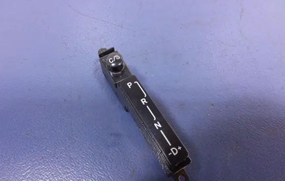 Mercedes-Benz E W211 Gear shift rod A2115420426