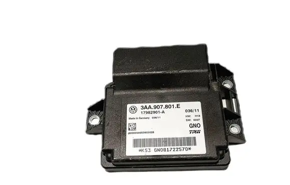 Volkswagen PASSAT B7 Hand brake control module 3AA907801E