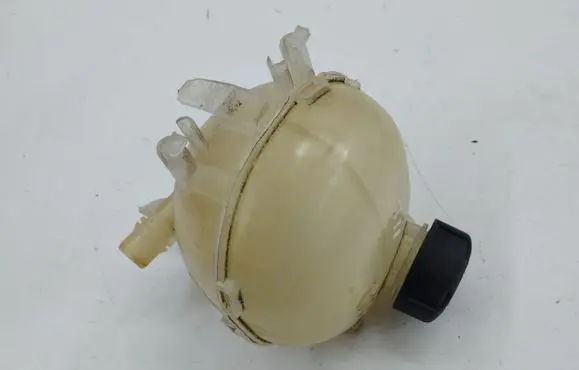 Opel Mokka B Coolant expansion tank/reservoir 2824198680 9824316180