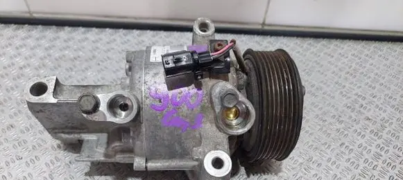 Renault Clio IV Air conditioning (A/C) compressor (pump) 926003541R