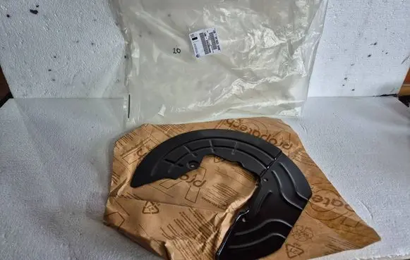 Fiat 500X Rear brake disc plate dust cover 52082559 68401299AA